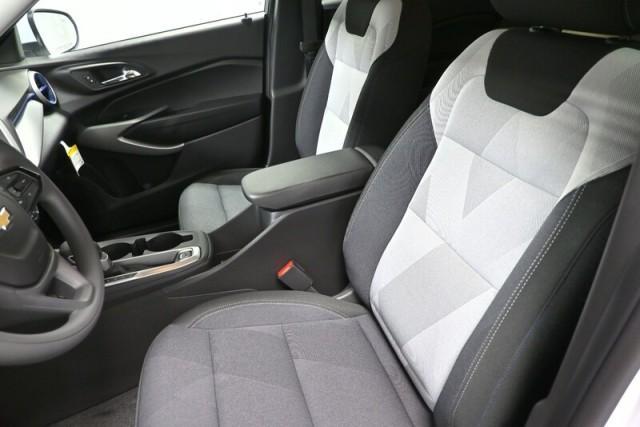 new 2025 Chevrolet Trax car