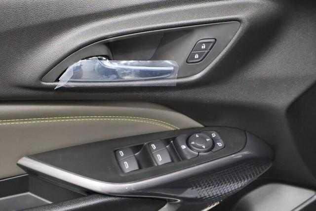 new 2025 Chevrolet Trax car, priced at $26,590