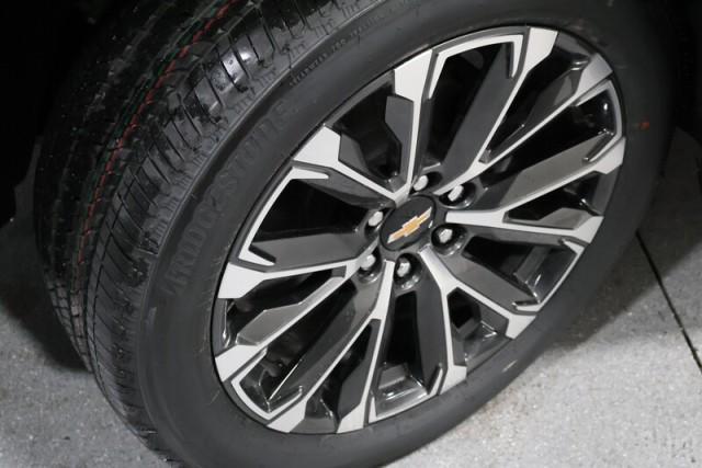 new 2025 Chevrolet Suburban car