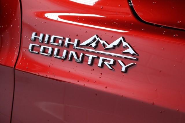 new 2025 Chevrolet Suburban car
