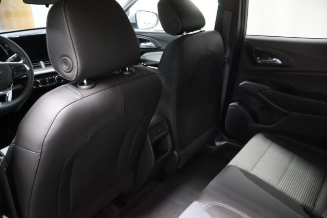 new 2025 Chevrolet Trax car, priced at $25,385
