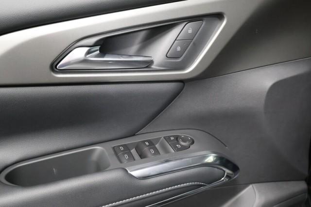 new 2025 Chevrolet Traverse car