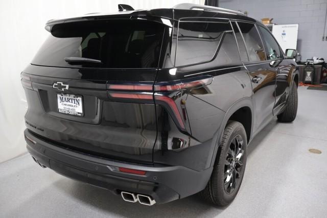 new 2025 Chevrolet Traverse car