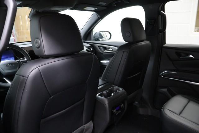 new 2025 Chevrolet Traverse car