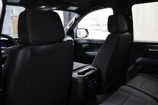 new 2025 Chevrolet Suburban car, priced at $71,180