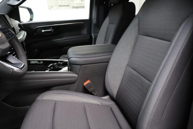 new 2025 Chevrolet Suburban car, priced at $71,180