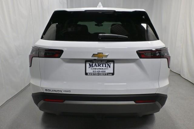 new 2026 Chevrolet Equinox car, priced at $33,945