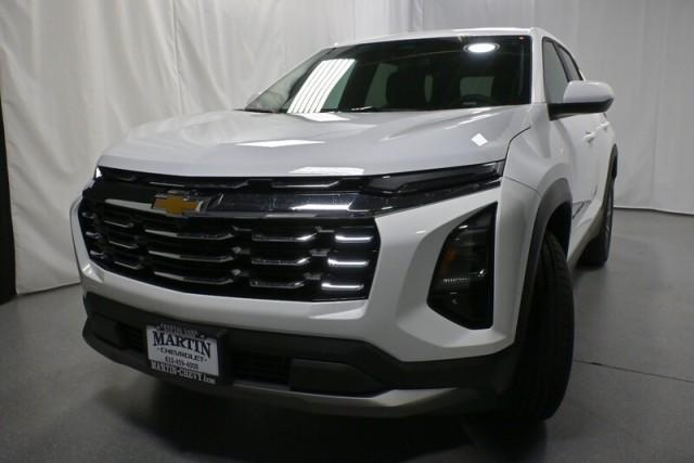 new 2026 Chevrolet Equinox car, priced at $33,945