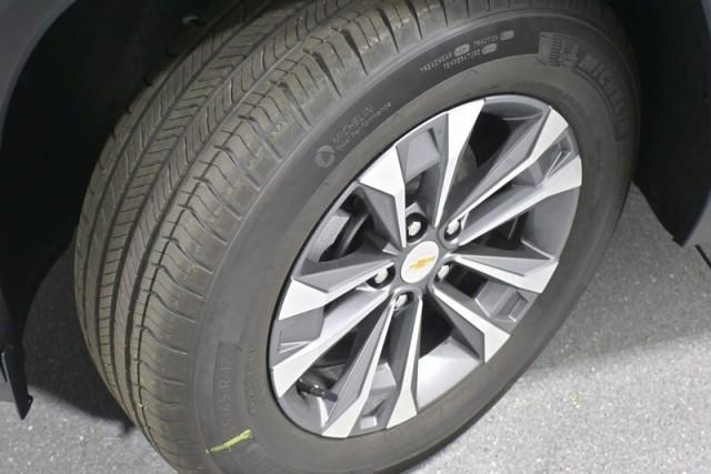 new 2026 Chevrolet Equinox car, priced at $33,945