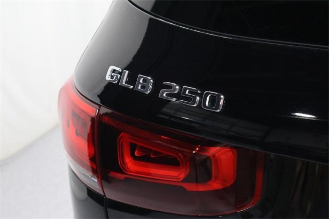 used 2021 Mercedes-Benz GLB 250 car, priced at $30,301