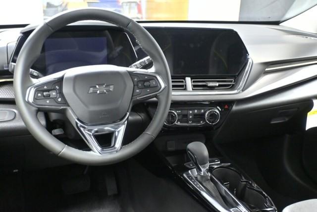 new 2025 Chevrolet Trax car