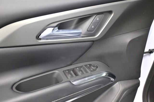 new 2026 Chevrolet Traverse car