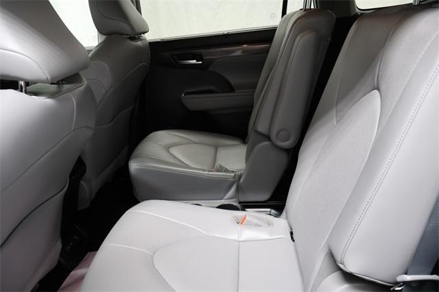 used 2023 Toyota Highlander car, priced at $40,971