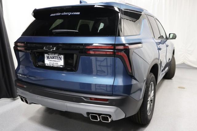 new 2025 Chevrolet Traverse car
