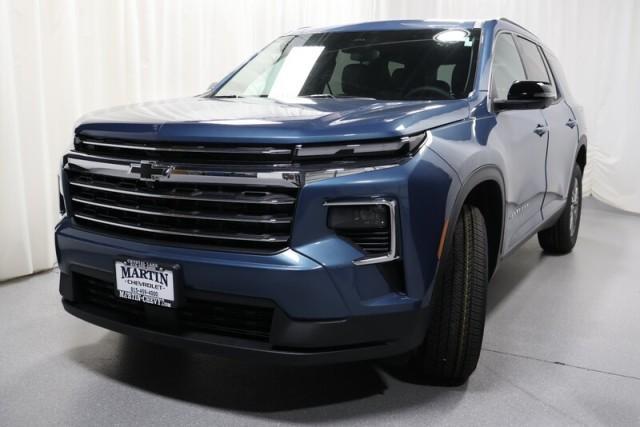 new 2025 Chevrolet Traverse car