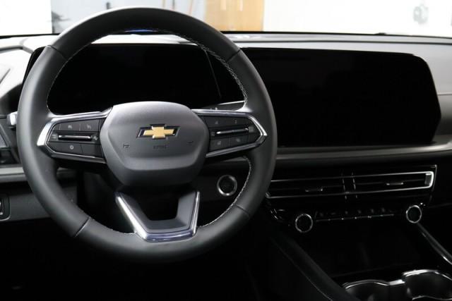 new 2025 Chevrolet Traverse car