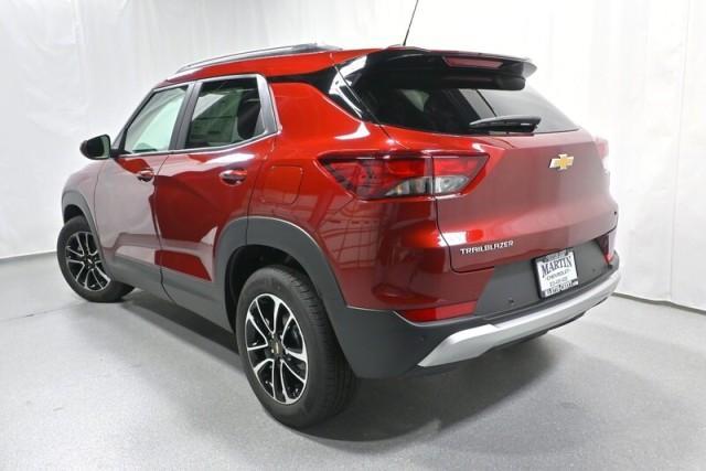 new 2025 Chevrolet TrailBlazer car, priced at $27,830