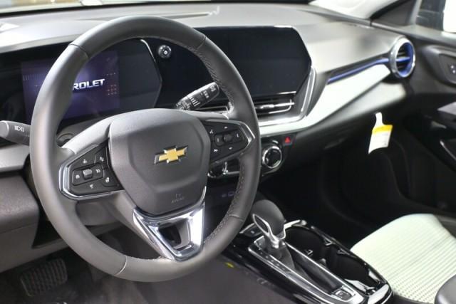 new 2025 Chevrolet Trax car