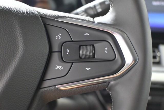 new 2025 Chevrolet Trax car