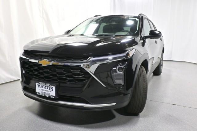 new 2025 Chevrolet Trax car