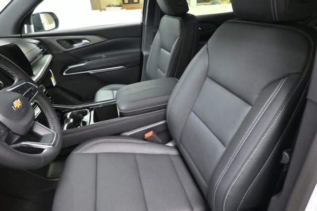 new 2026 Chevrolet Traverse car, priced at $45,695