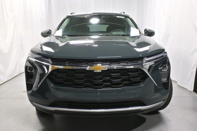 new 2026 Chevrolet Trax car, priced at $25,885