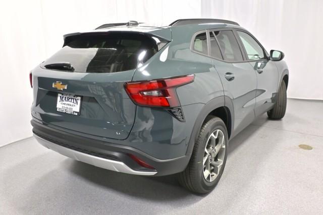 new 2026 Chevrolet Trax car, priced at $25,885