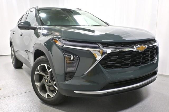 new 2026 Chevrolet Trax car, priced at $25,885