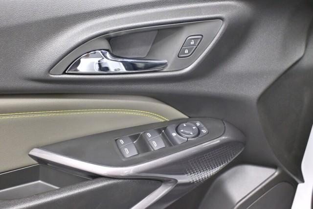 new 2025 Chevrolet Trax car