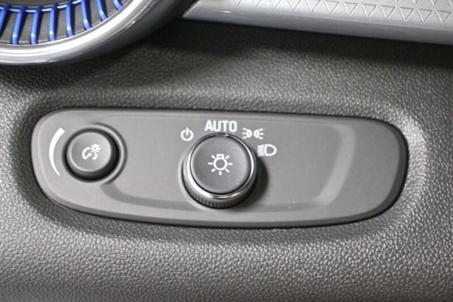 new 2026 Chevrolet Trax car, priced at $25,885
