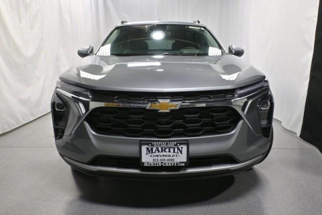 new 2025 Chevrolet Trax car