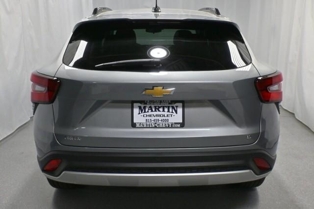new 2025 Chevrolet Trax car