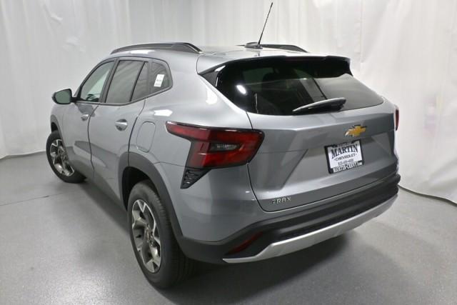 new 2025 Chevrolet Trax car