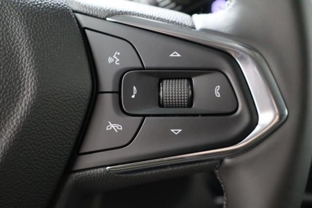 new 2025 Chevrolet Trax car, priced at $27,085