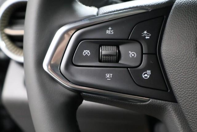 new 2025 Chevrolet Trax car, priced at $27,085