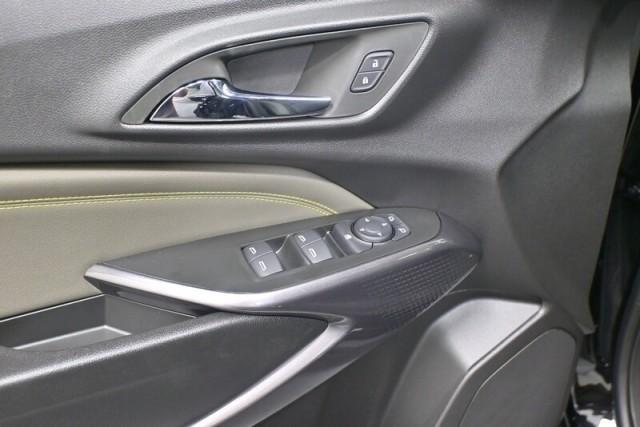 new 2025 Chevrolet Trax car