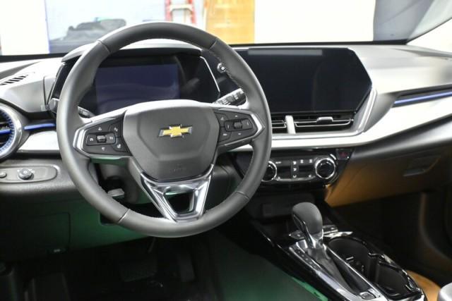 new 2025 Chevrolet Trax car