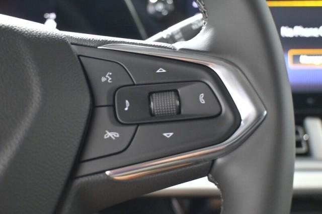 new 2025 Chevrolet Trax car