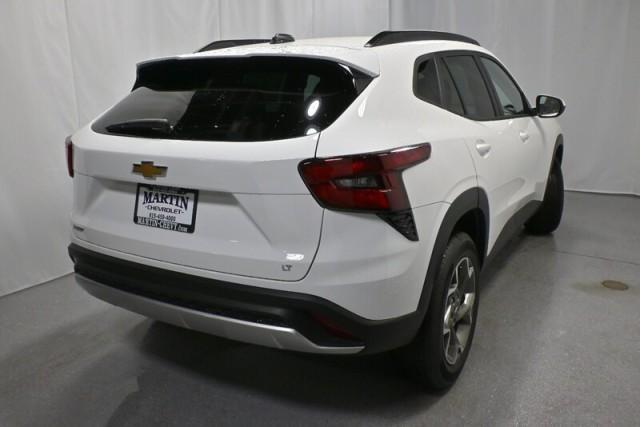 new 2025 Chevrolet Trax car