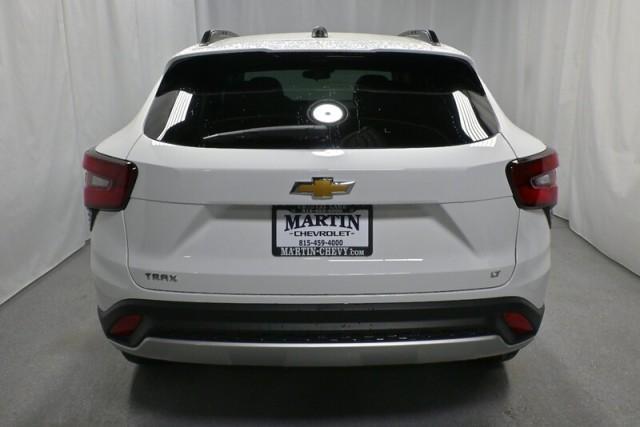 new 2025 Chevrolet Trax car