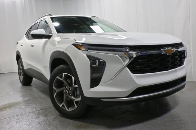 new 2025 Chevrolet Trax car
