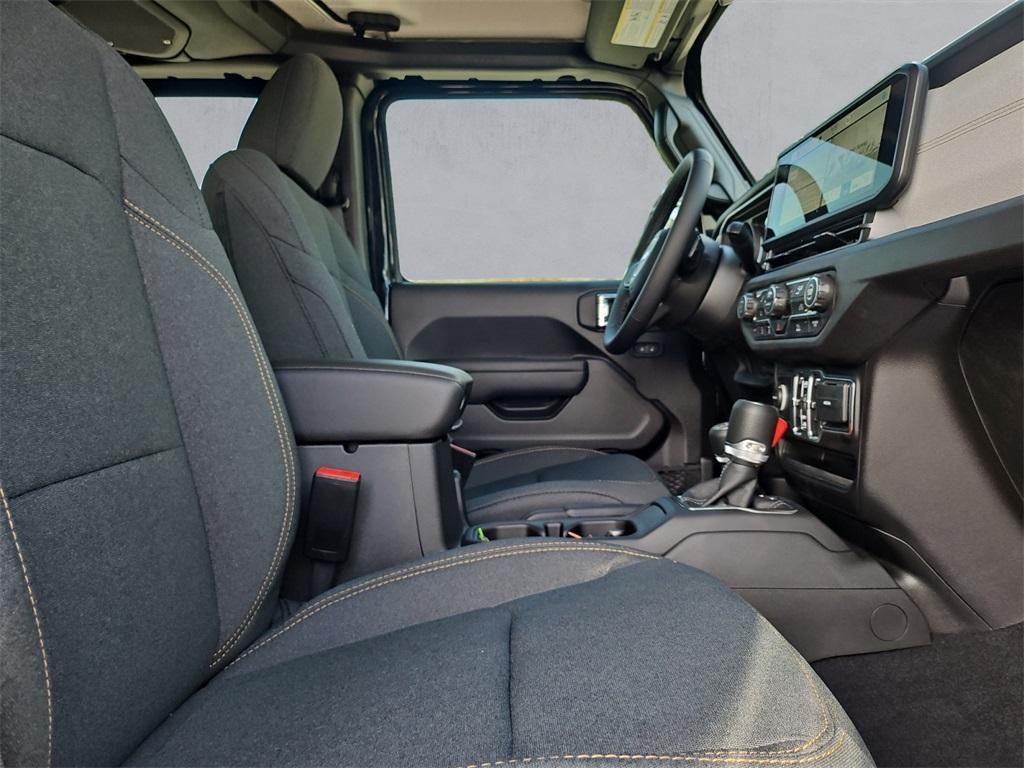 new 2025 Jeep Gladiator car, priced at $37,496