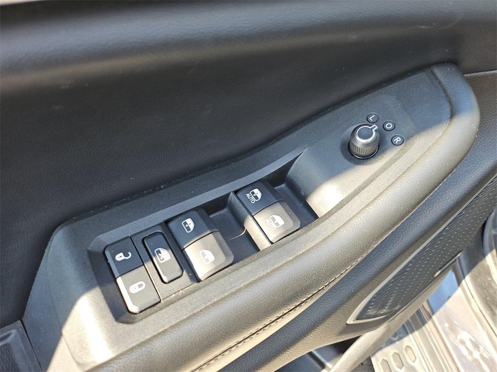 used 2022 Jeep Grand Cherokee L car, priced at $25,995