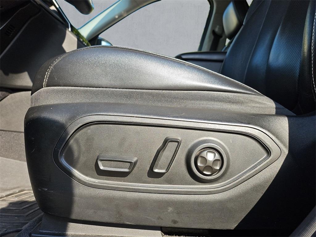 used 2022 Jeep Grand Cherokee L car, priced at $25,995