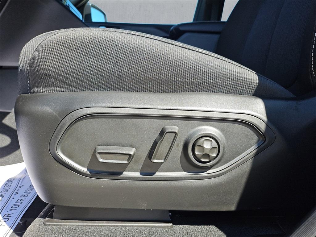 new 2025 Jeep Grand Cherokee car, priced at $34,764