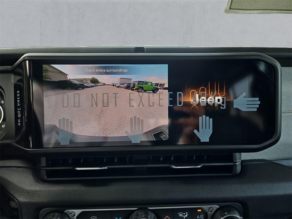 new 2025 Jeep Gladiator car, priced at $37,996