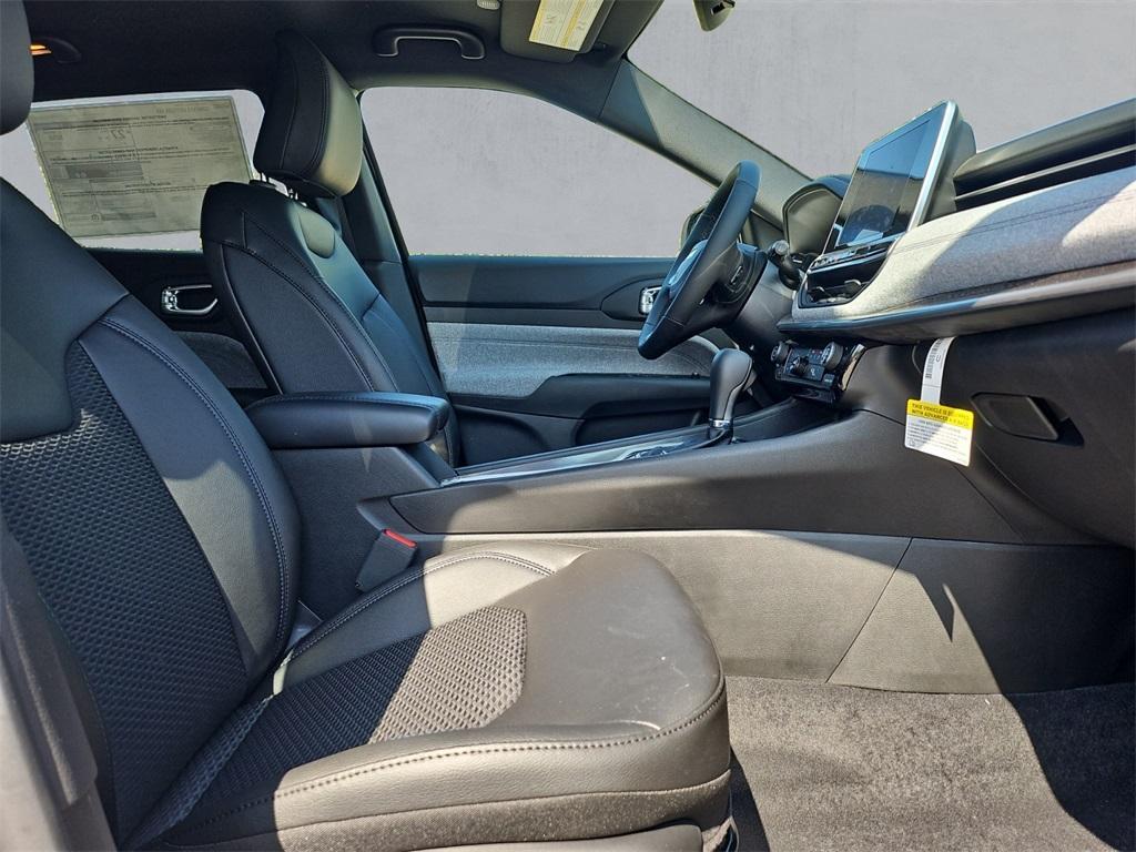 new 2025 Jeep Compass car, priced at $23,995