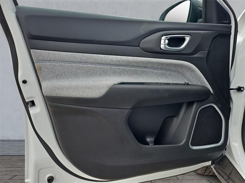 new 2025 Jeep Compass car, priced at $23,995