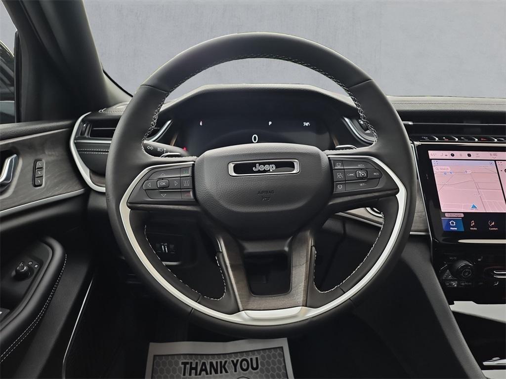 new 2025 Jeep Grand Cherokee car, priced at $44,379