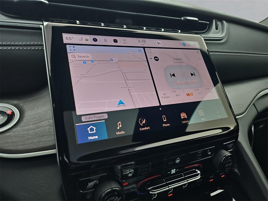 new 2025 Jeep Grand Cherokee car, priced at $44,379